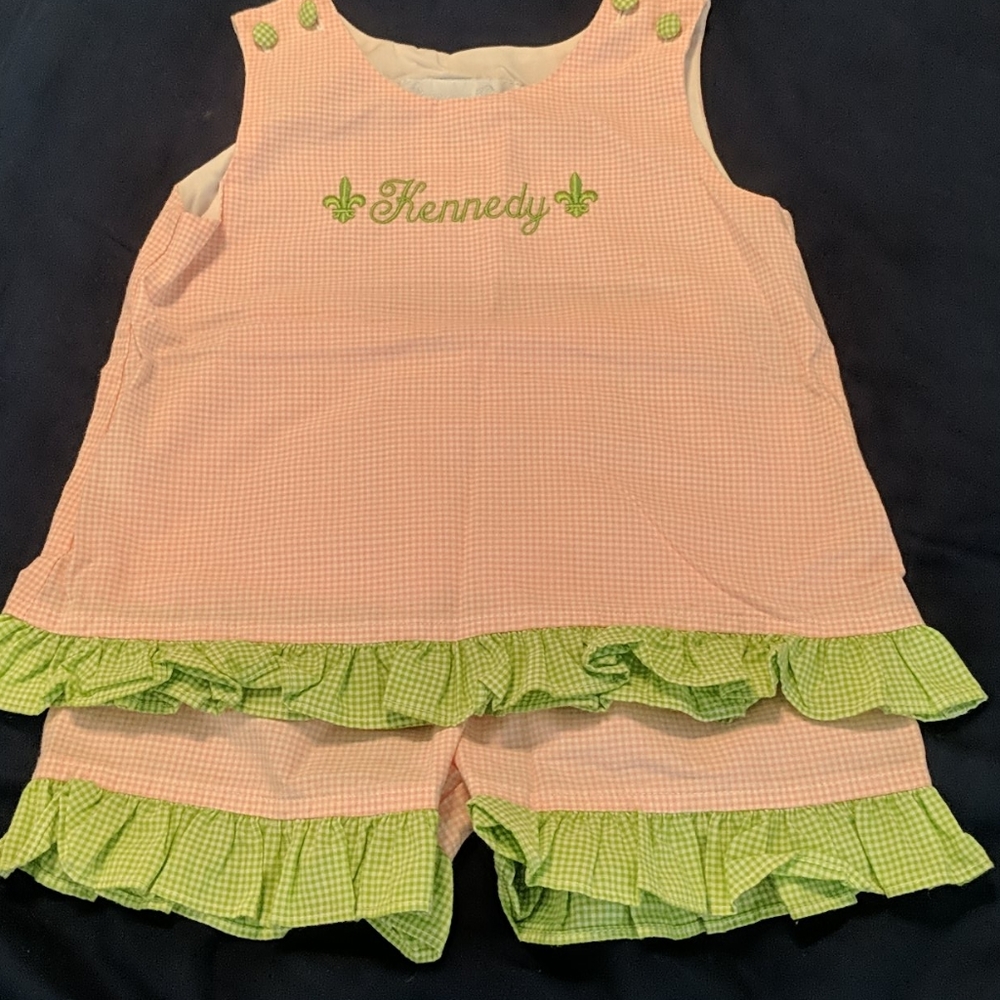 VGUC gingham shorts set size 24 mo